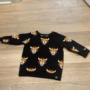 Kids Whistle and Flute Tiger Sweater size 5-6 years